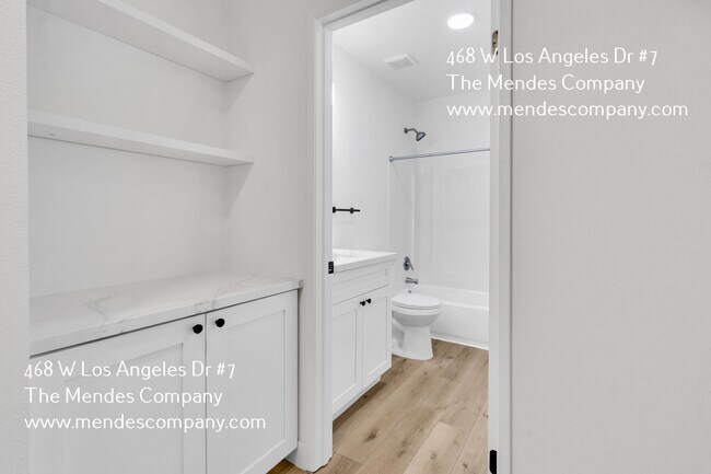 Building Photo - 468-72 W Los Angeles Dr