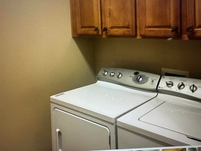 Building Photo - 41290 Calle Pampas