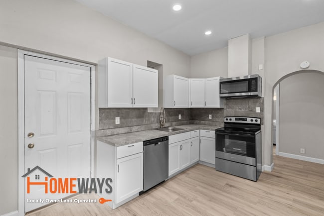 Building Photo - 3231 Taft Ave