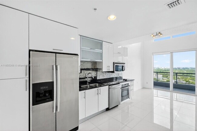 Building Photo - 60 SW 13th St