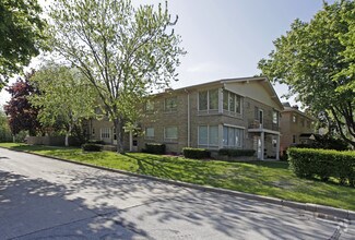 Building Photo - 950 N Glenview Ave