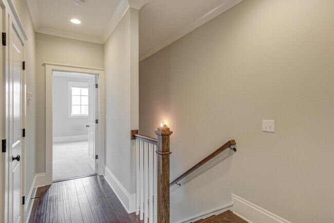 Building Photo - 208 Asher Springs Cir