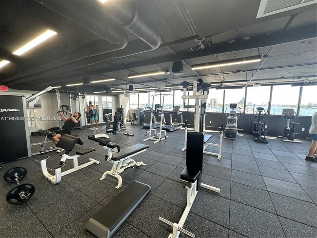 Building Photo - 555 NE 15th St