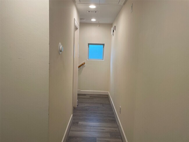 Building Photo - 3704 Main Aspen Dr