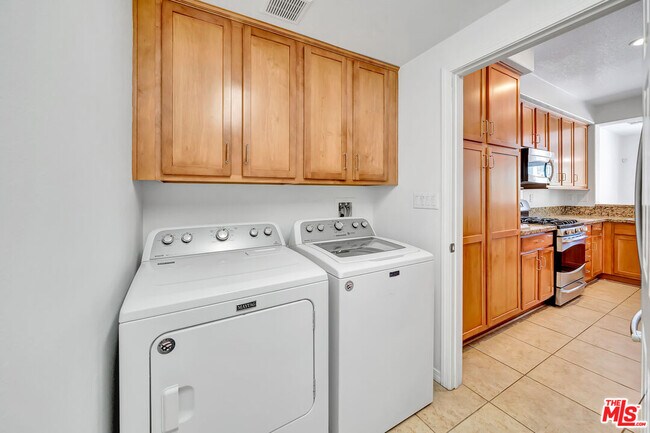 Building Photo - 23904 Calle Del Sol Dr