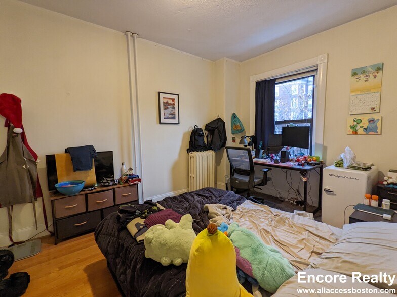 Building Photo - 43 Bay State Rd