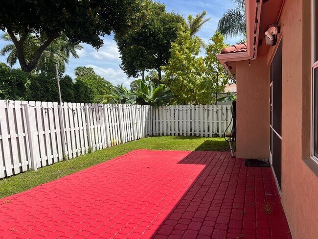 Building Photo - 2758 SW 129th Terrace