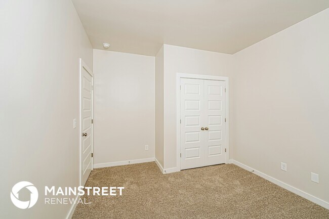 Building Photo - 1400 Brookhaven Dr