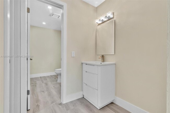 Building Photo - 9124 Collins Ave