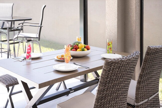 Building Photo - 823 96th Ave N