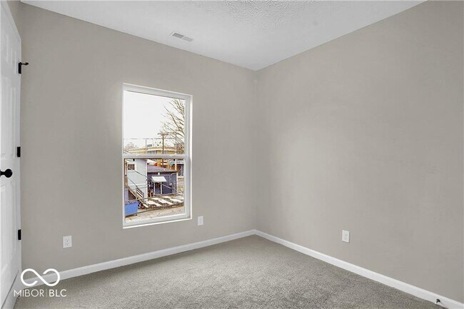 Building Photo - 942 Jefferson Ave