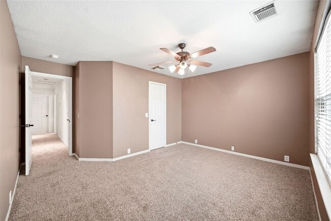 Building Photo - 727 Cypresswood Ridge