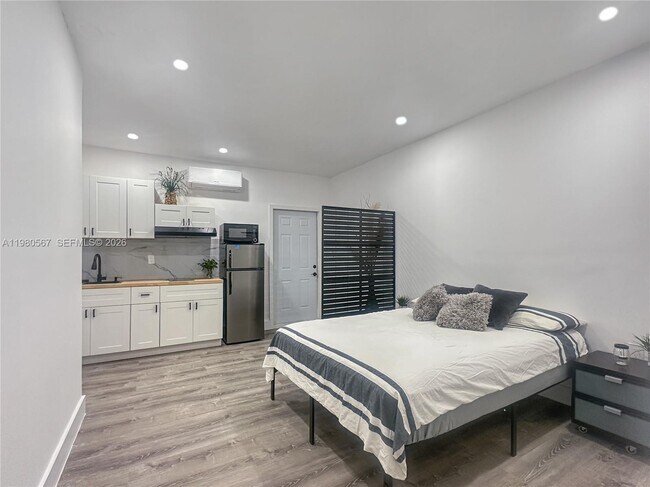 Building Photo - 15400 SW 169th Ln