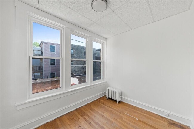 Building Photo - 120 Keeney St