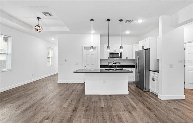 Building Photo - 1535 13th St S