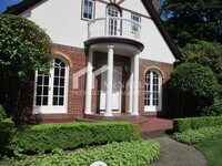 Building Photo - Stunning 4 Bedroom Home in North End Tacoma