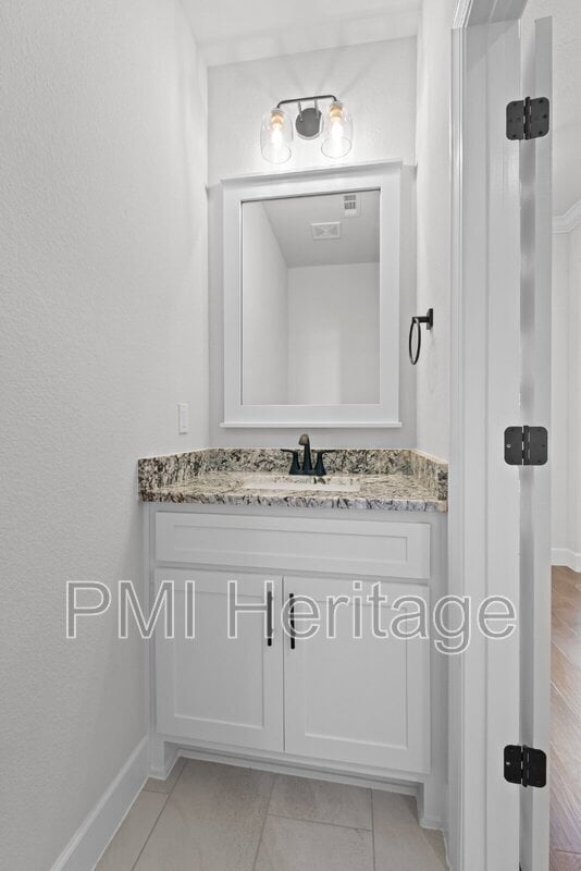 Building Photo - 1361 Sessile Oak Wy