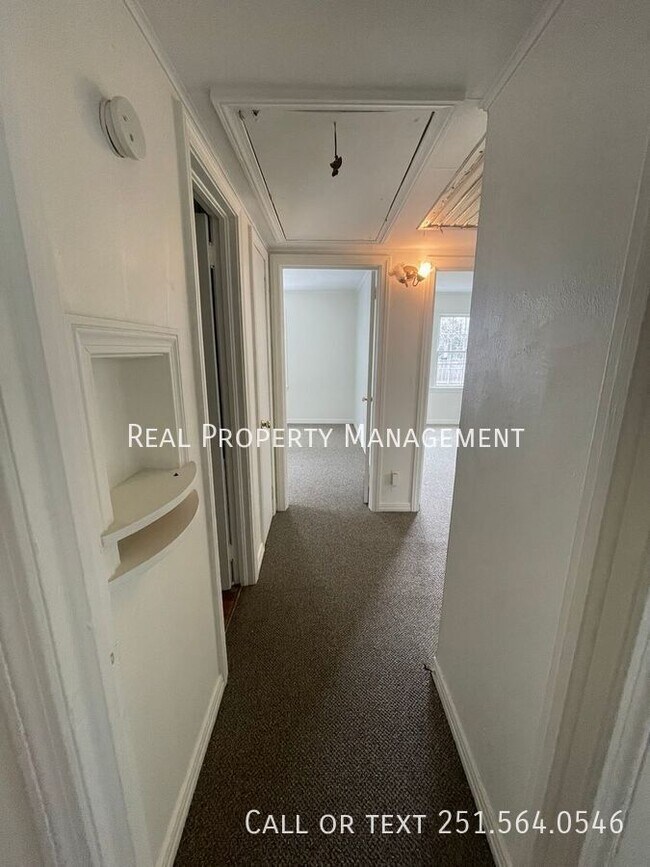 Building Photo - 2456 McLaughlin Dr