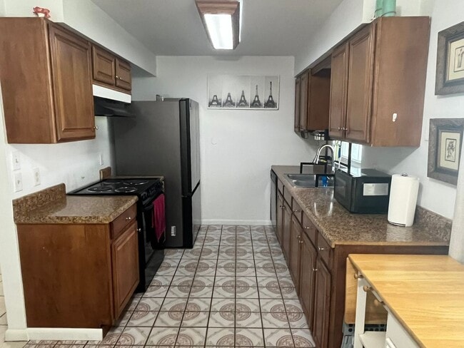 Building Photo - 3/1/1 located in Summerfield