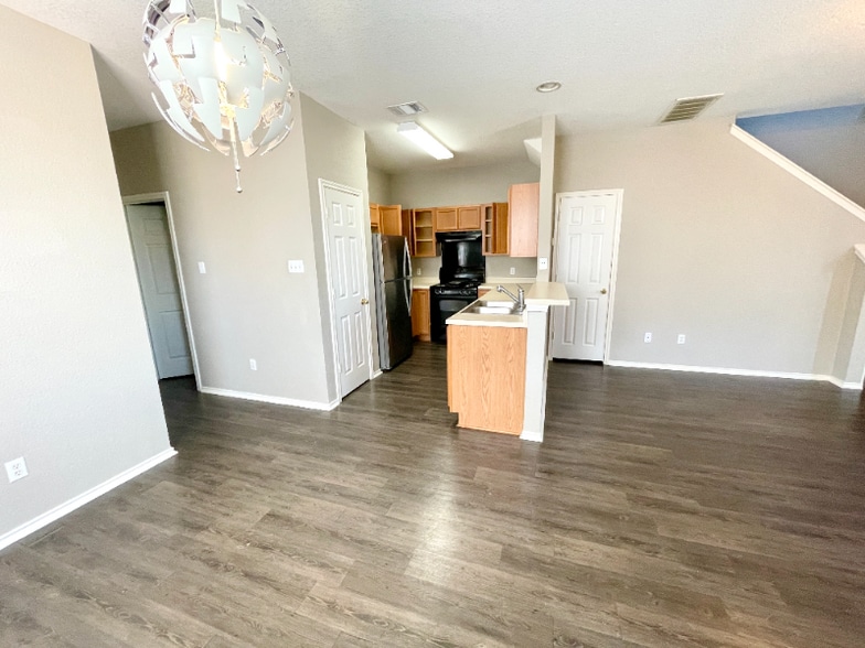 Building Photo - 13804 Harris Ridge Blvd