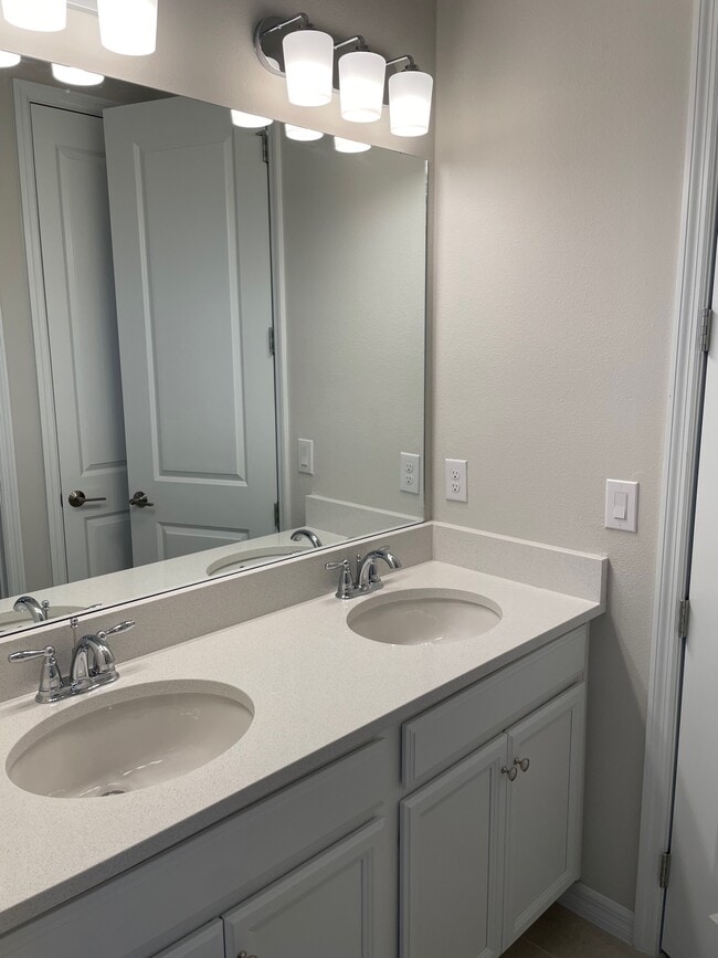 Building Photo - 6119 Maidenstone Way