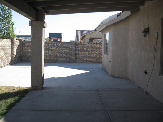 Building Photo - VILLA CHAPARRAL