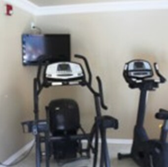 Building Photo - 840 Turquoise St