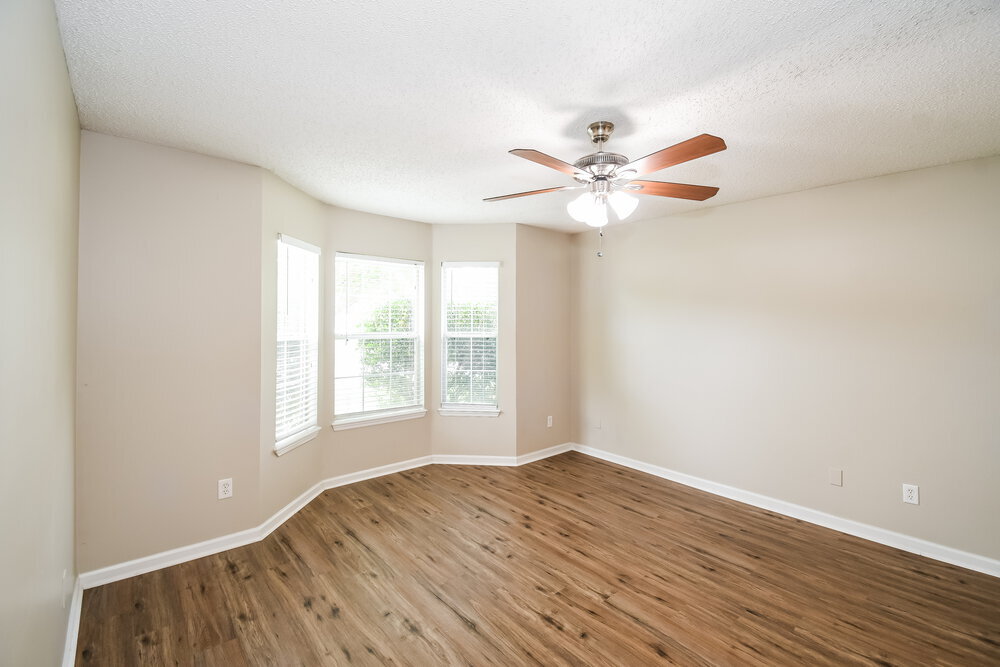 Building Photo - 2041 Hunters Trace Cir