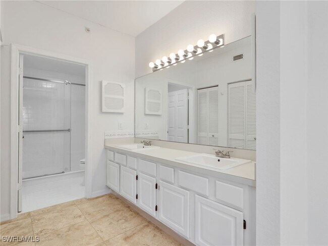 Building Photo - 9851 Costa Mesa Ln