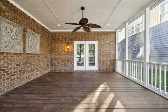 Building Photo - 524 Pennystone Dr