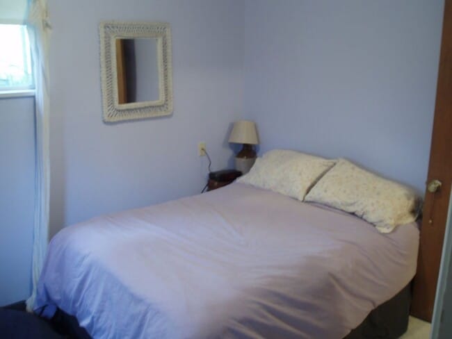 Building Photo - FREE 50in FLAT SCREEN TV Move in Special!!...