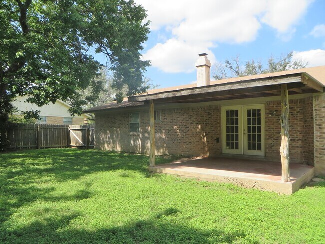 Building Photo - 3 Bedroom 2 Bathroom Georgetown Home