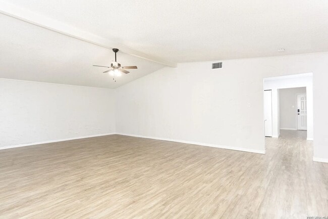 Building Photo - 7118 Castleridge Dr