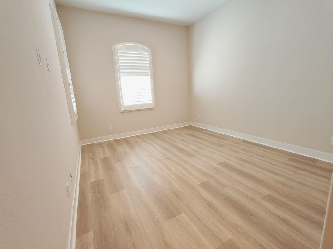 Building Photo - 55 Thrasher