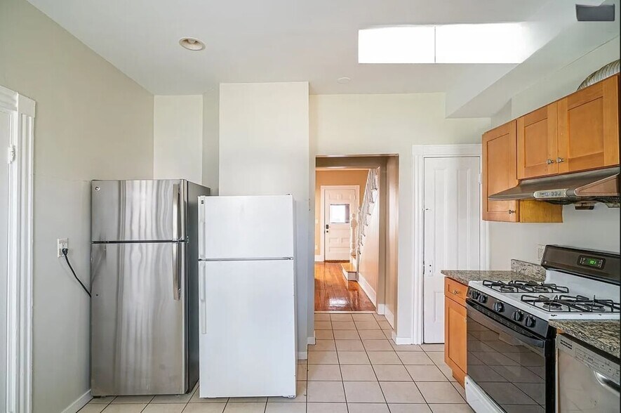 Building Photo - 6 Haskell St