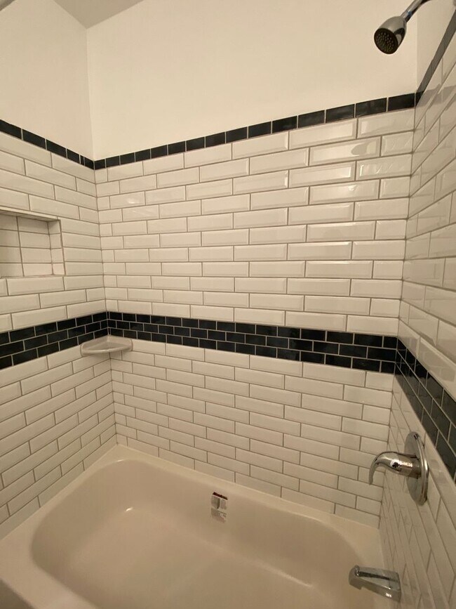 Building Photo - 383 Liberty St