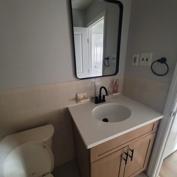 Bathroom - 1617 Raspberry Ct