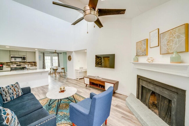 Building Photo - 85 Phoenix Dr