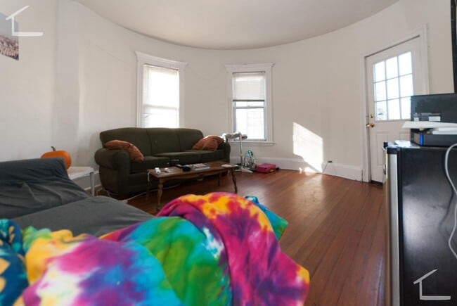 Building Photo - Allston Village BU 5-Bed/2-Bath SEPT
