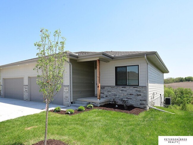 Building Photo - 14806 Bruning St