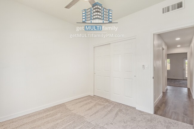Building Photo - 234 N Heritage Dr