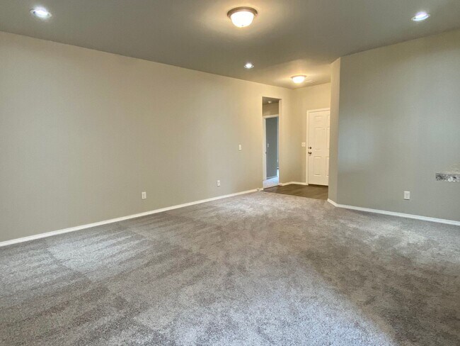 Building Photo - Wonderful 3 bed 2 bath in SW OKC