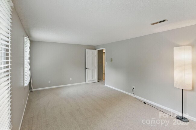 Building Photo - 7016 Wannamaker Ln