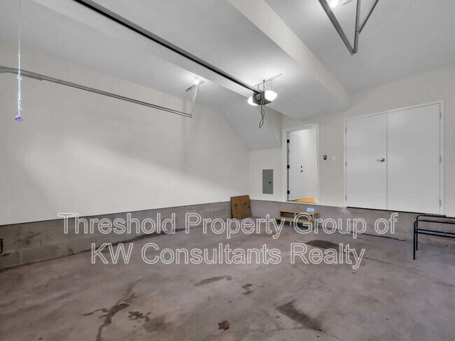 Building Photo - 1159 N 4th St