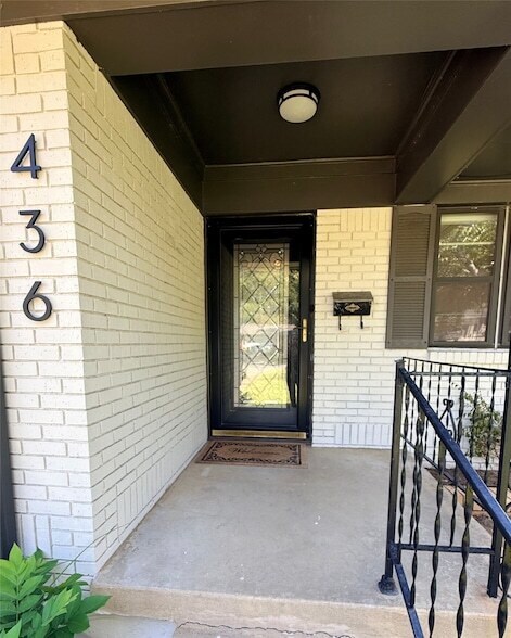 Building Photo - 436 Degan Ave