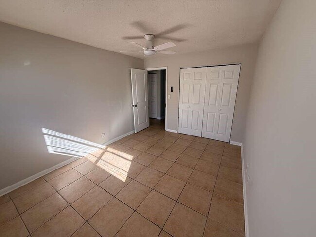 Building Photo - 1875 40th Ave