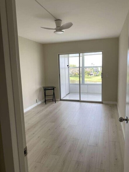 Building Photo - 4048 Exeter C