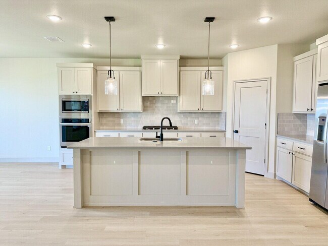 Building Photo - 2808 133rd St