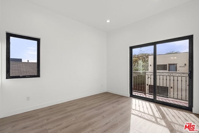 Building Photo - 8931 Hubbard St