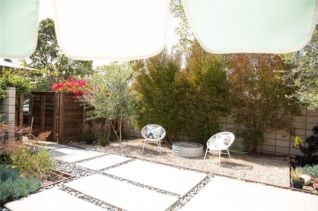 Building Photo - 3168 Stevely Ave